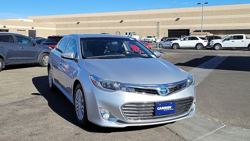 2013 Toyota Avalon Limited Hero Image