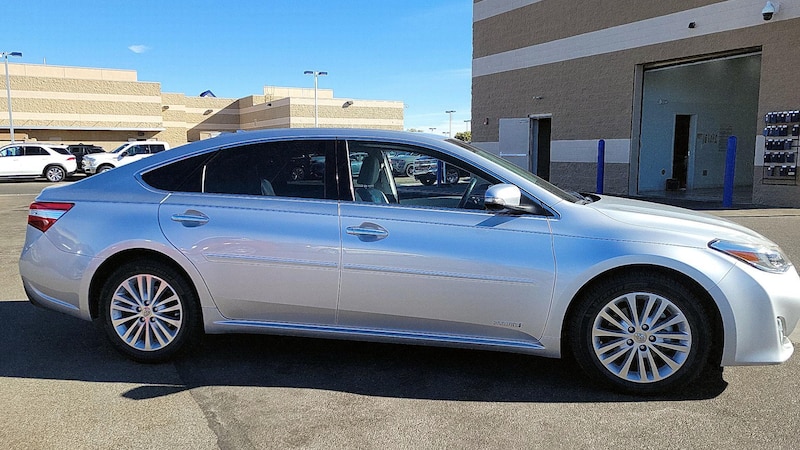 2013 Toyota Avalon Limited 4