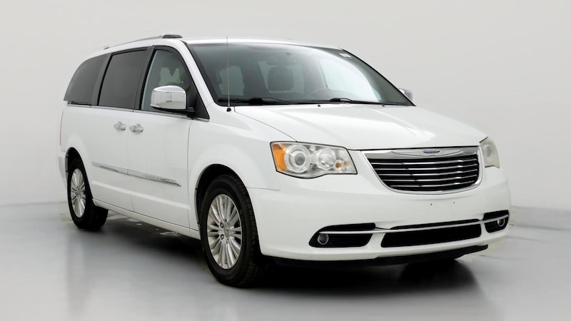 2014 Chrysler Town & Country  Hero Image