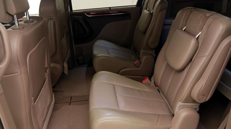 2014 Chrysler Town & Country  18