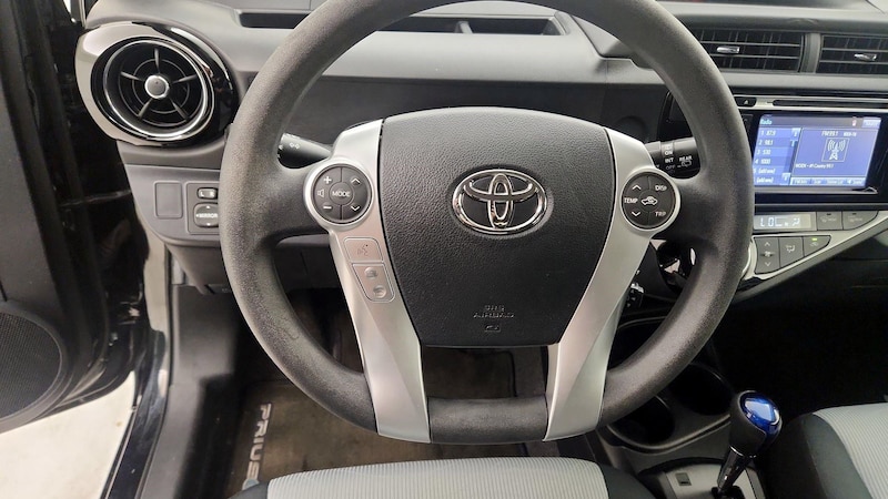 2016 Toyota Prius c Persona Series 10