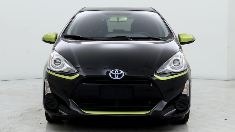 2016 Toyota Prius c Persona Series 5