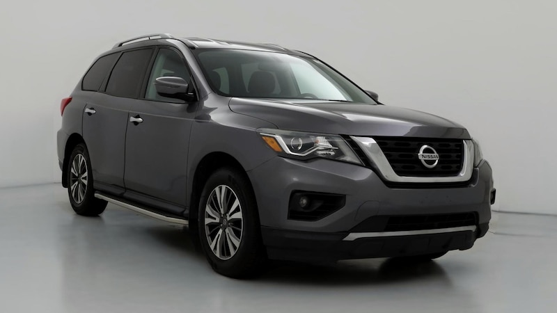 2017 Nissan Pathfinder SV Hero Image