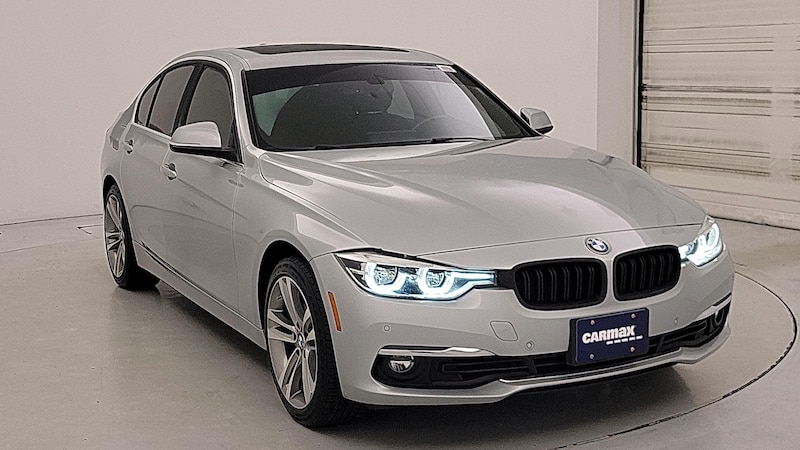 2018 BMW 3 Series 330i Hero Image