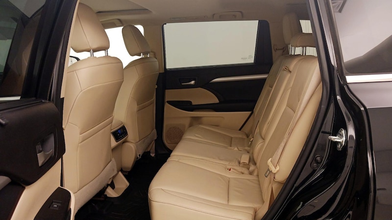 2015 Toyota Highlander XLE 21