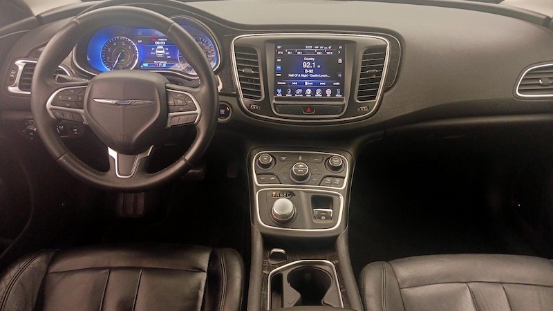 2015 Chrysler 200 C 9