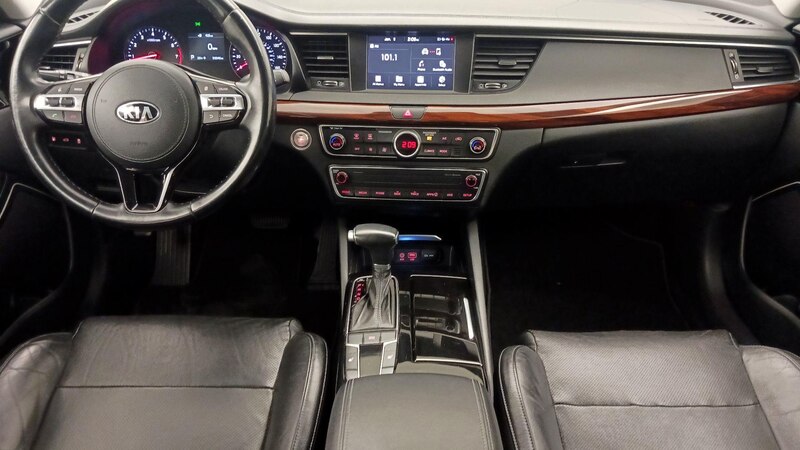 2017 Kia Cadenza Premium 9