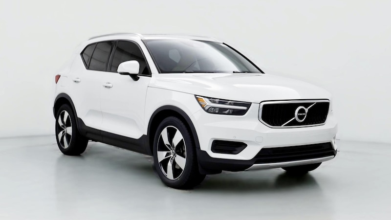 2020 Volvo XC40 T5 Momentum Hero Image