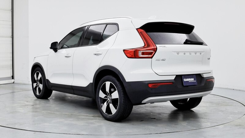 2020 Volvo XC40 T5 Momentum 2