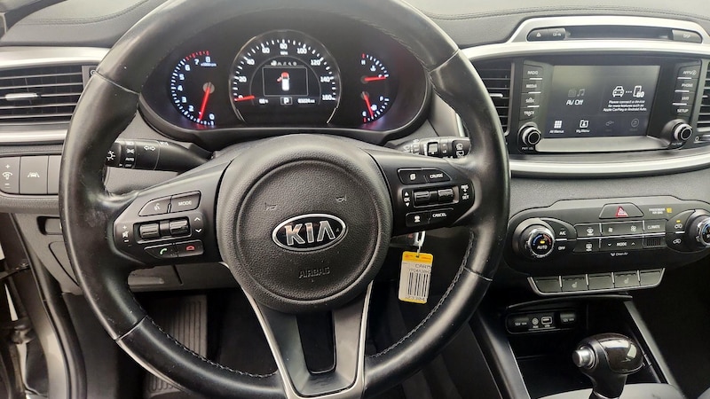 2017 Kia Sorento LX 10