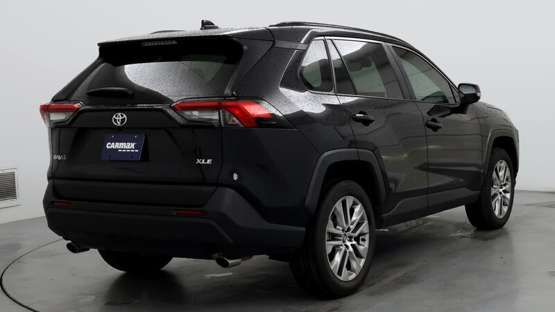 2020 Toyota RAV4 XLE Premium 8