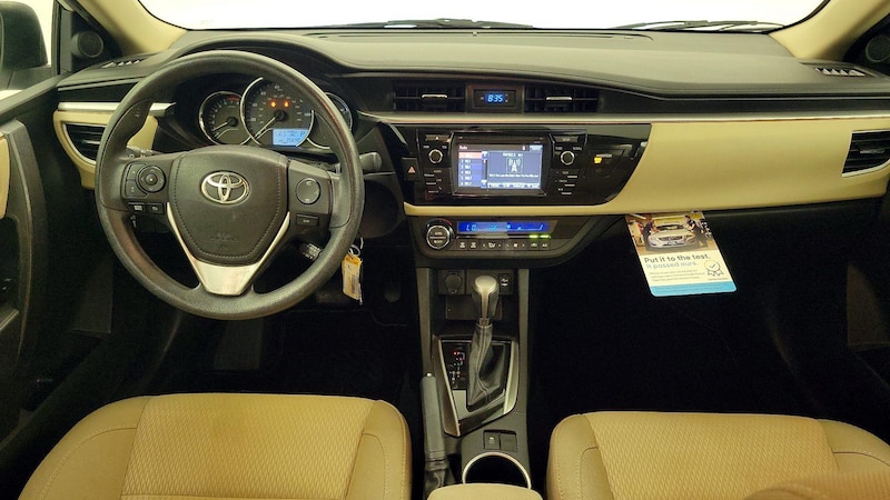 2015 Toyota Corolla LE 9