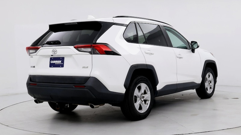 2019 Toyota RAV4 XLE 8