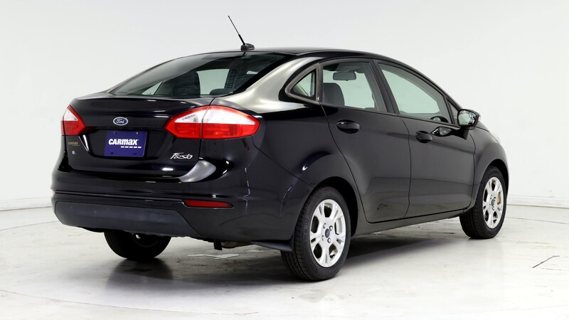 2014 Ford Fiesta SE 8