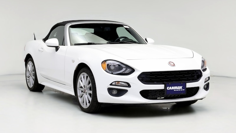 2017 Fiat 124 Spider Lusso Hero Image