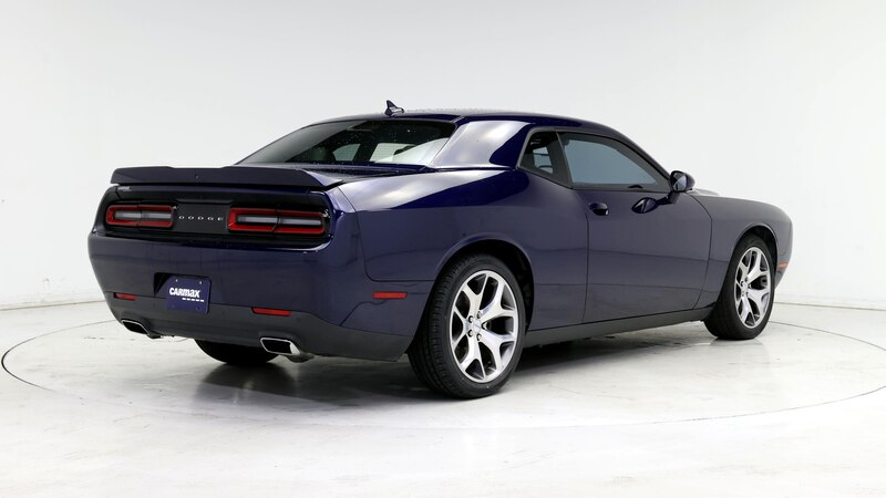 2015 Dodge Challenger SXT 8