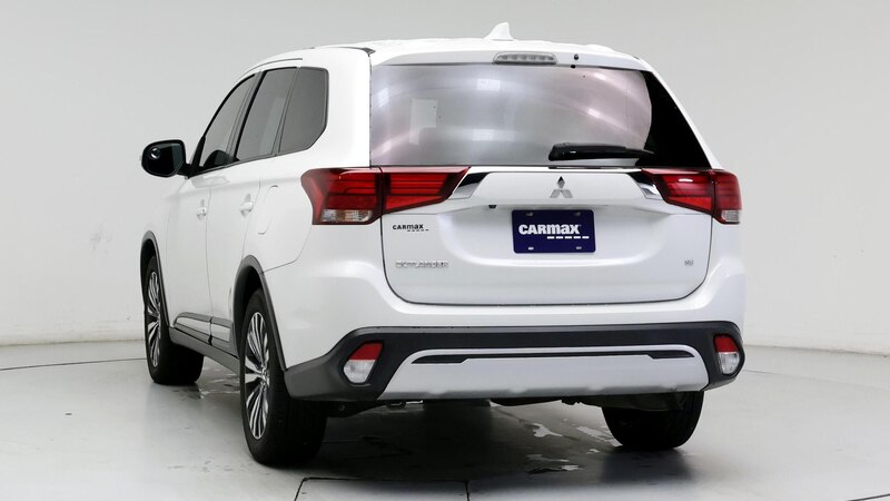 2020 Mitsubishi Outlander SE 2