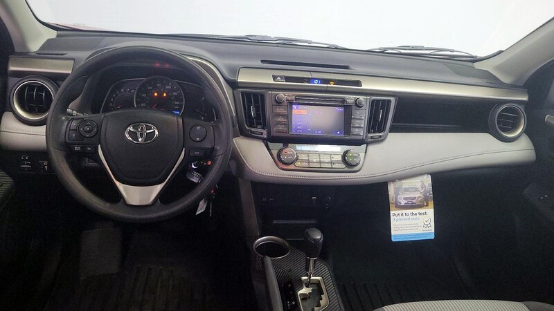 2013 Toyota RAV4 XLE 9