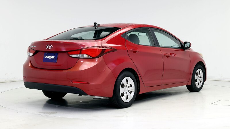 2016 Hyundai Elantra SE 8