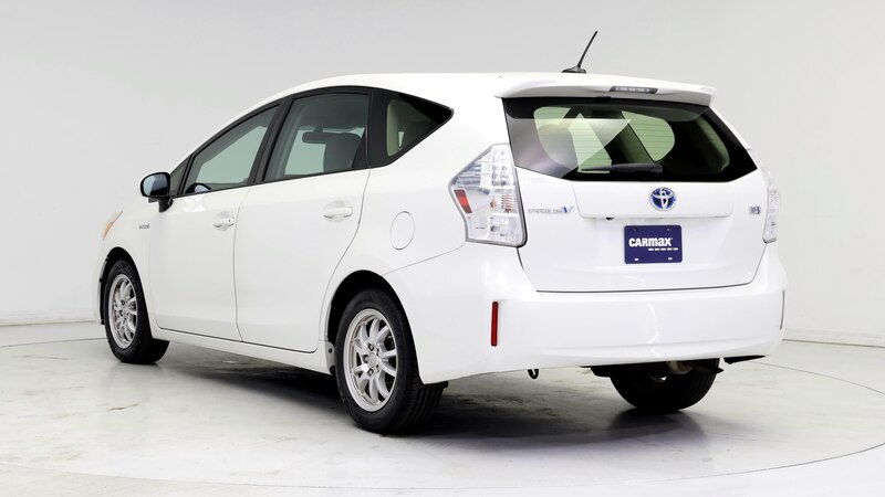 2014 Toyota Prius v Three 2