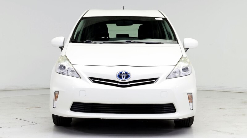 2014 Toyota Prius v Three 5