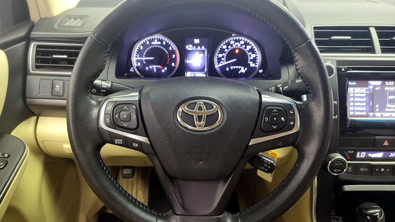 2015 Toyota Camry XLE 10