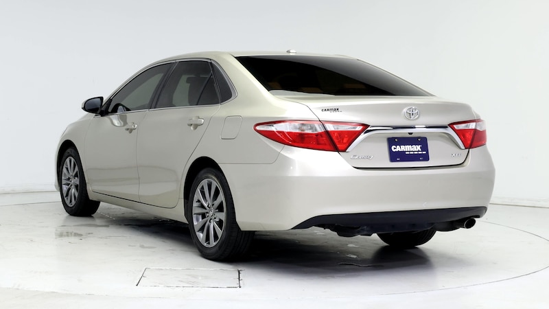 2015 Toyota Camry XLE 2