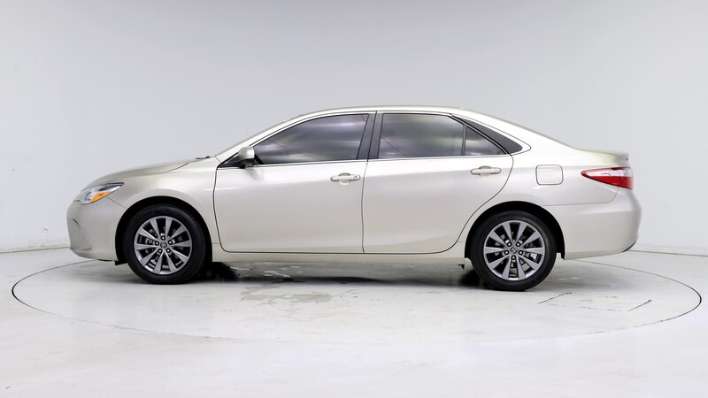 2015 Toyota Camry XLE 3