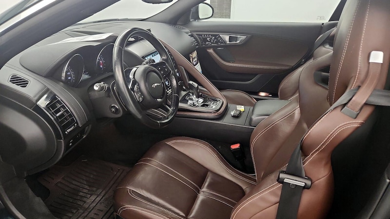 2015 Jaguar F-Type  11