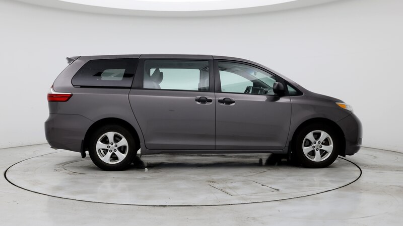 2017 Toyota Sienna L 7