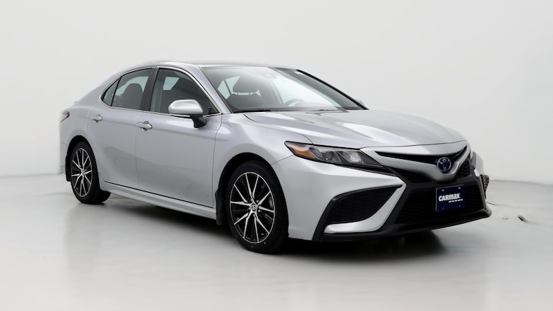 2022 Toyota Camry SE Hero Image