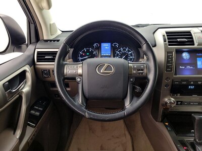 Steering Wheel & Instrument Cluster (On)