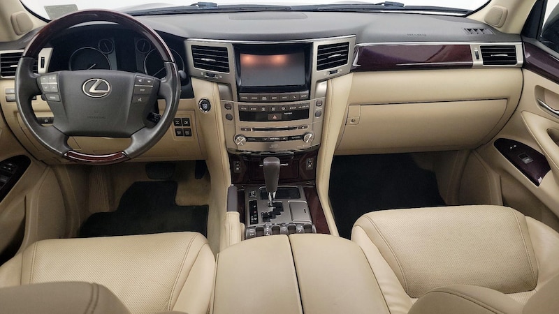 2014 Lexus LX 570 9