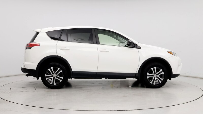 2017 Toyota RAV4 LE 7