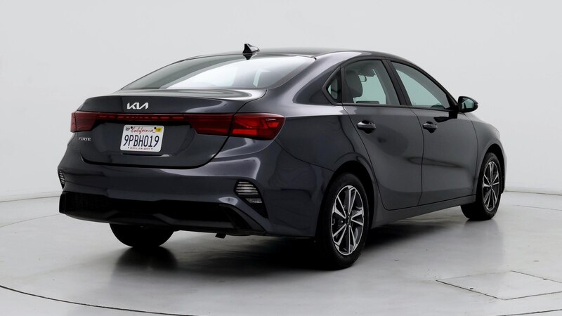 2024 Kia Forte LXS 8