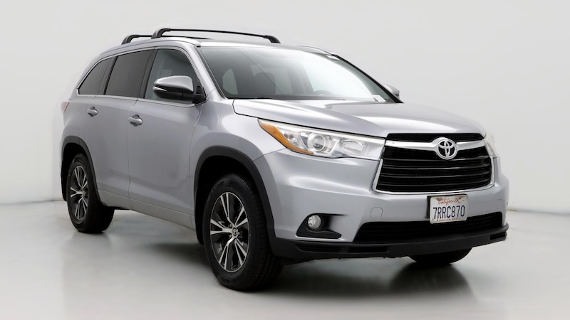 2016 Toyota Highlander XLE Hero Image