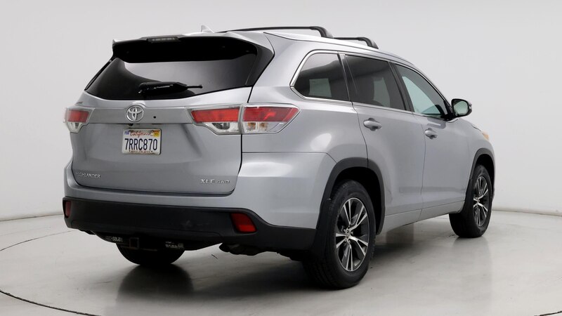 2016 Toyota Highlander XLE 8