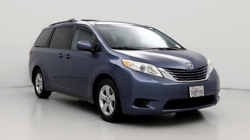 2015 Toyota Sienna LE Hero Image