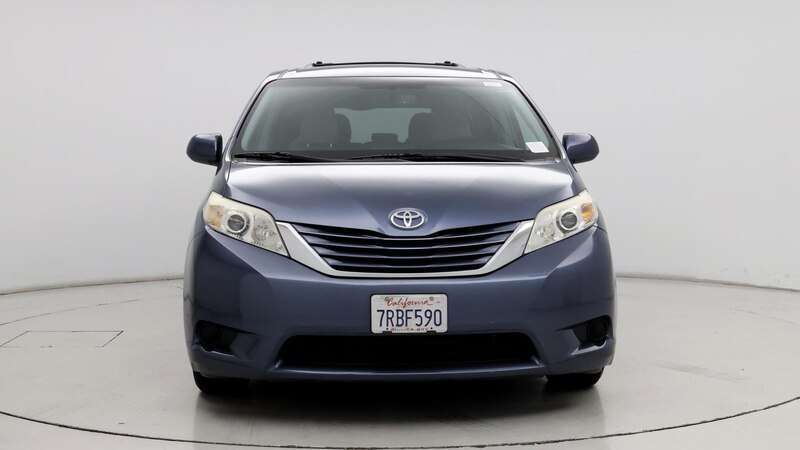 2015 Toyota Sienna LE 5