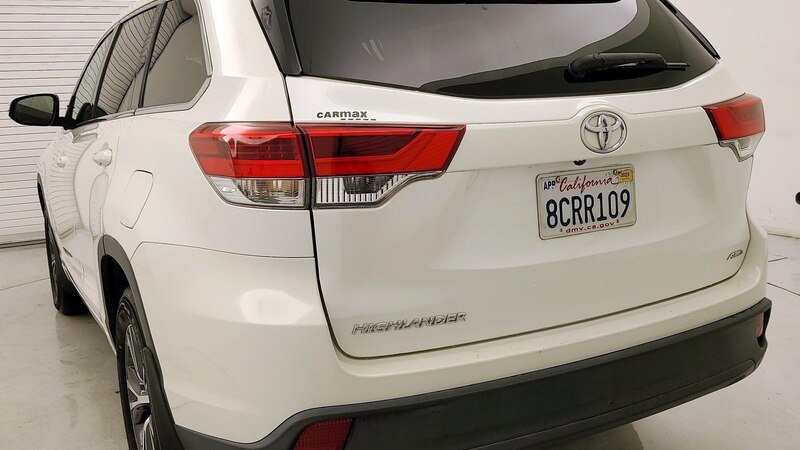 2018 Toyota Highlander LE 7