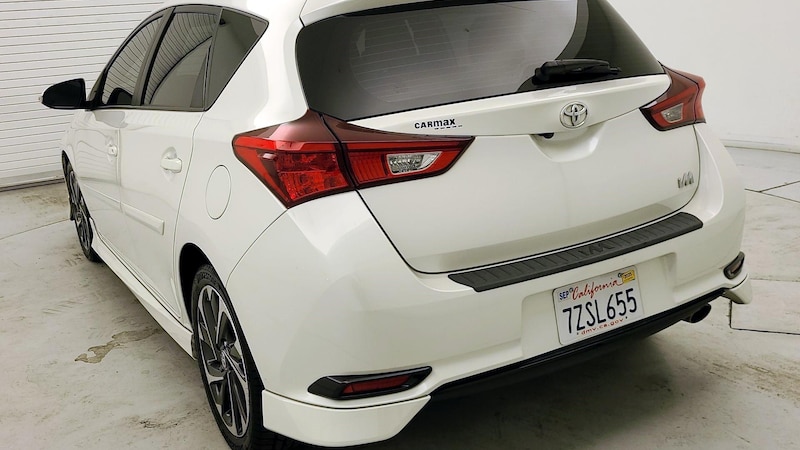 2017 Toyota Corolla iM  7