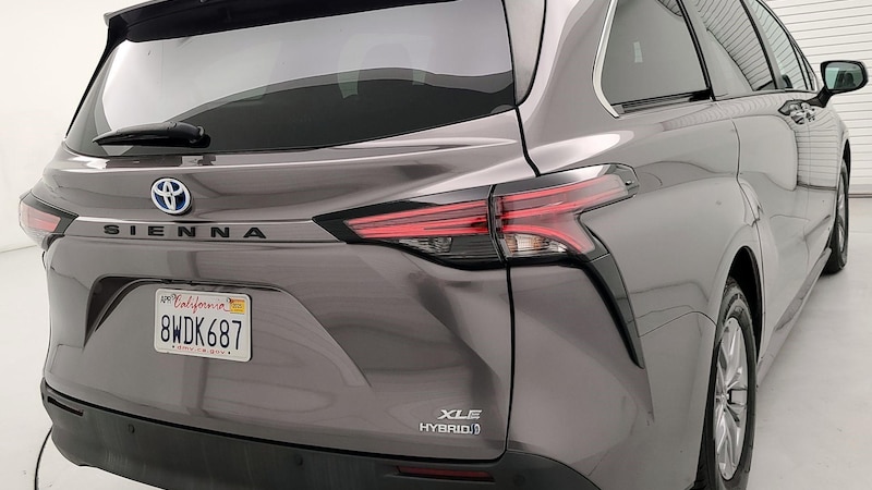 2021 Toyota Sienna XLE 5