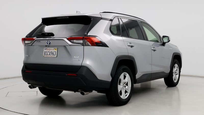 2020 Toyota RAV4 XLE 8