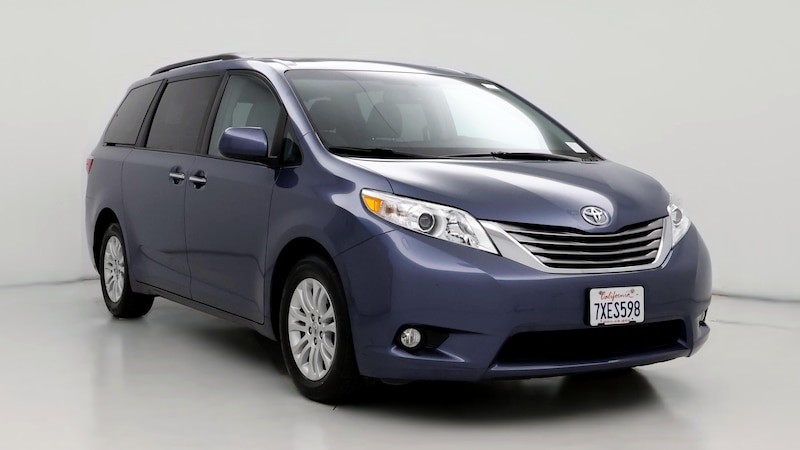 2017 Toyota Sienna XLE Hero Image