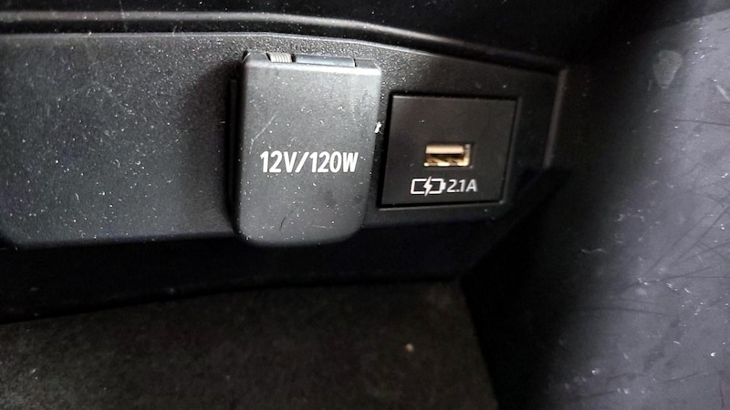 2021 Toyota Corolla LE 16