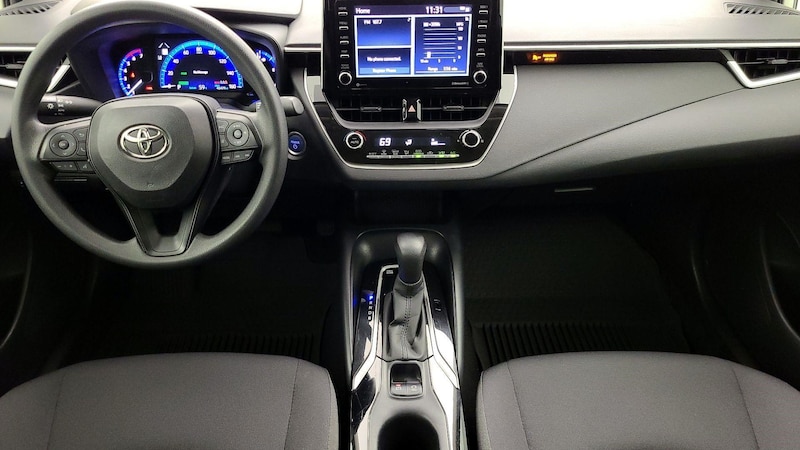 2021 Toyota Corolla LE 8