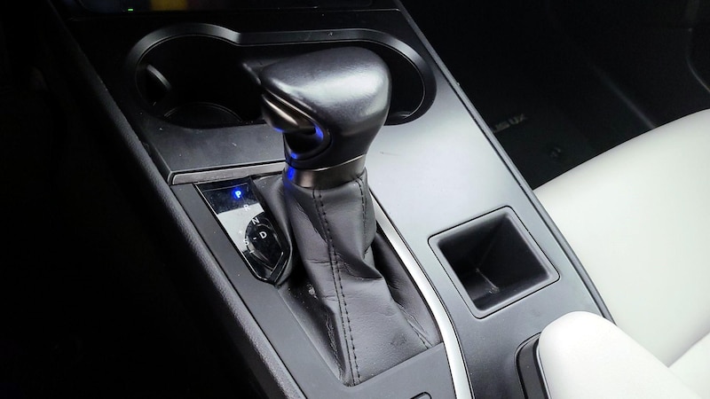 2024 Lexus UX 250h 17