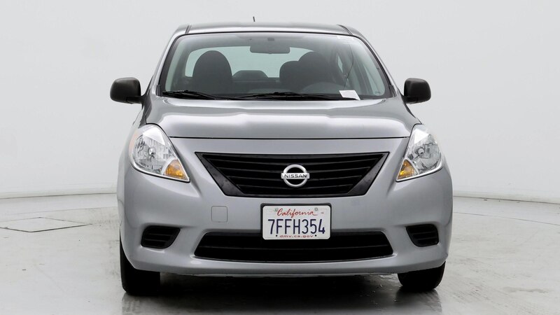 2014 Nissan Versa SV 5