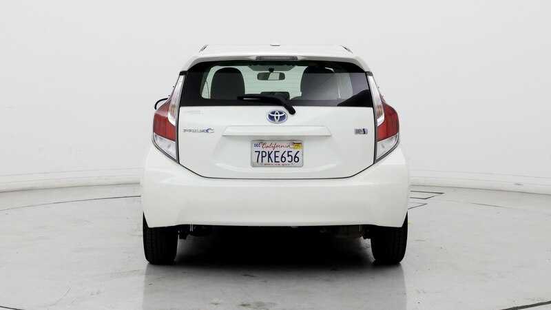 2015 Toyota Prius c Three 6