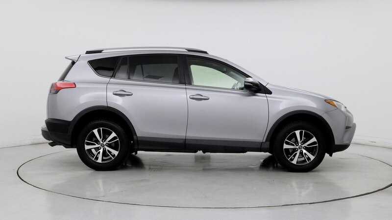 2018 Toyota RAV4 XLE 7